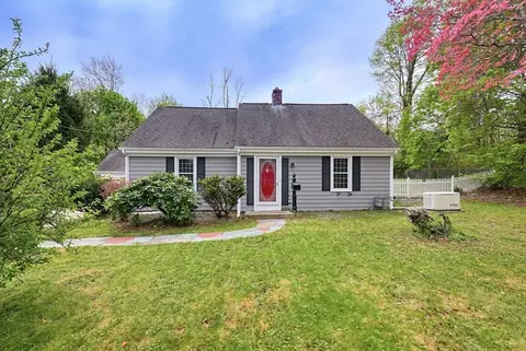 40 Metcalf Rd, North Attleboro, MA 02760