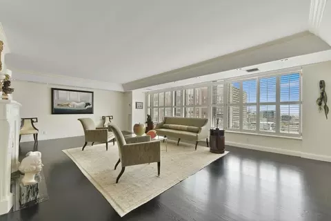 220 Boylston St #1512, Boston, MA 02116