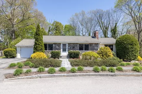 100 Elder Rd, Needham, MA 02494