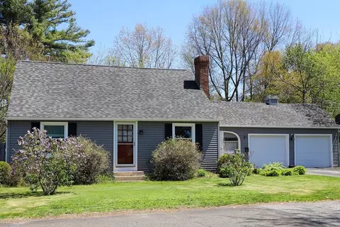 78 King St, Ludlow, MA 01056