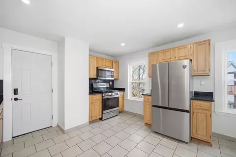 117 Quincy St #2, Quincy, MA 02169