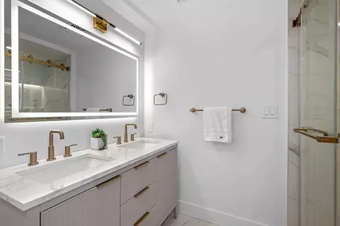 526 Cabot, Beverly, MA 01915 photo 33