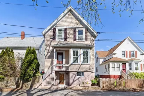 Exterior - 8 12 Myrtle Sq, Gloucester, MA 01930 photo 5 of 5