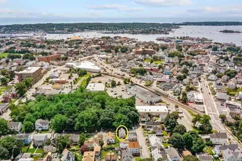 View/Area - 8 12 Myrtle Sq, Gloucester, MA 01930 photo 3 of 6