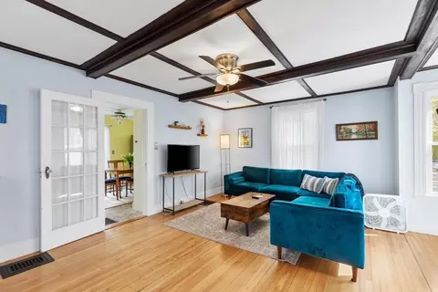 Living - 8 12 Myrtle Sq, Gloucester, MA 01930 photo 2 of 2