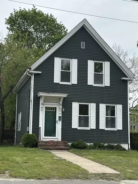 107 E Water St, Rockland, MA 02370