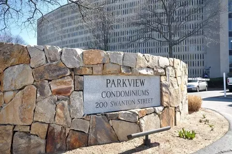 200 Swanton St #318, Winchester, MA 01890