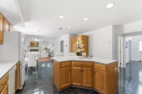 Kitchen - 5 Parmley Dr, Acton, MA 01720 photo 4 of 4