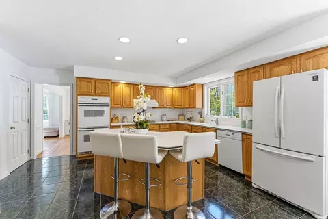 Kitchen - 5 Parmley Dr, Acton, MA 01720 photo 2 of 4