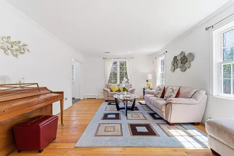 Living - 5 Parmley Dr, Acton, MA 01720 photo 2 of 5