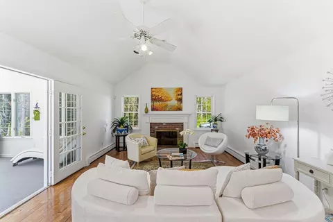 Living - 5 Parmley Dr, Acton, MA 01720 photo 4 of 5