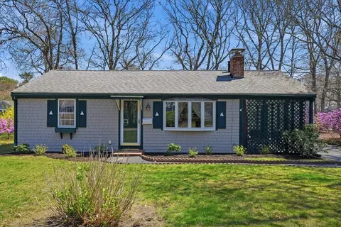 28 Pine Grove Rd, Yarmouth, MA 02664