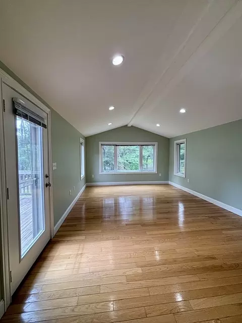 Living - 7 Longmeadow Rd, Weston, MA 02493 photo 4 of 4