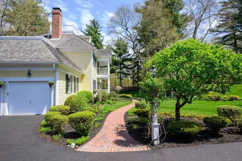 Exterior - 1 Brewer Way, Hingham, MA 02043 photo 3 of 6