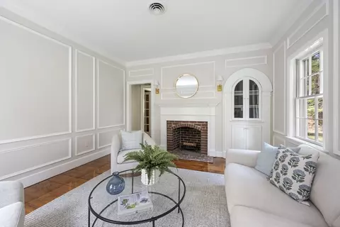 Living - 1 Brewer Way, Hingham, MA 02043 photo 2 of 2