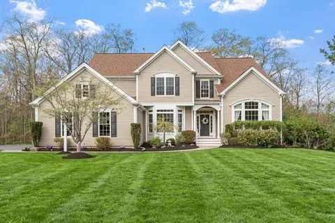 41 Canterbury Hill Rd, Acton, MA 01720