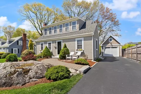 82 Orange St, Reading, MA 01867