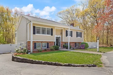 44 Pitman Dr, Reading, MA 01867