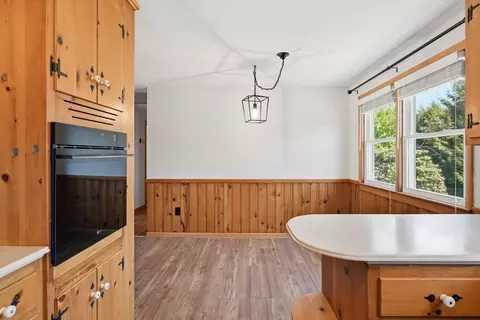 Kitchen - 33 Druid Hill Rd, Springfield, MA 01129 photo 3 of 7