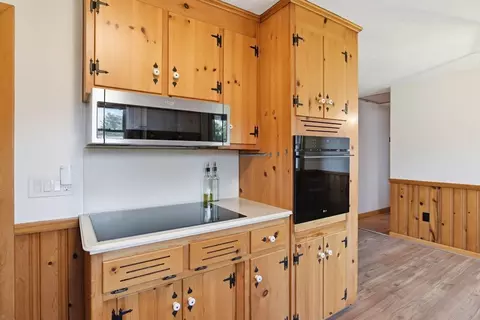 Kitchen - 33 Druid Hill Rd, Springfield, MA 01129 photo 5 of 7