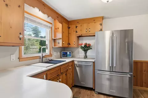 Kitchen - 33 Druid Hill Rd, Springfield, MA 01129 photo 2 of 7