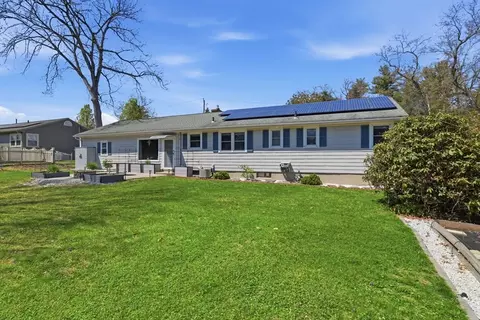 Exterior - 33 Druid Hill Rd, Springfield, MA 01129 photo 6 of 8