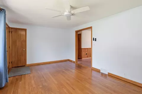 Living - 33 Druid Hill Rd, Springfield, MA 01129 photo 4 of 5