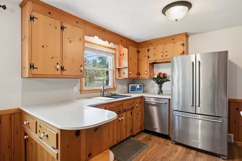 Kitchen - 33 Druid Hill Rd, Springfield, MA 01129 photo 1 of 7