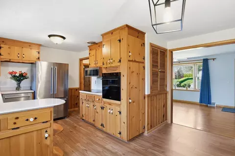 Kitchen - 33 Druid Hill Rd, Springfield, MA 01129 photo 6 of 7