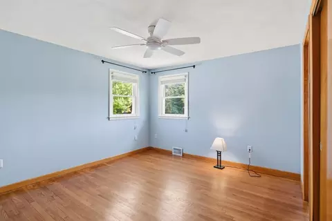 Bedroom - 33 Druid Hill Rd, Springfield, MA 01129 photo 1 of 7