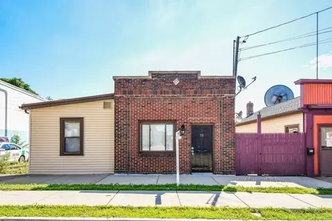 75 Elm, Watertown, MA 02472