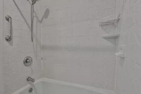 Bath - 34 Abbott St, Beverly, MA 01915 photo 2 of 3