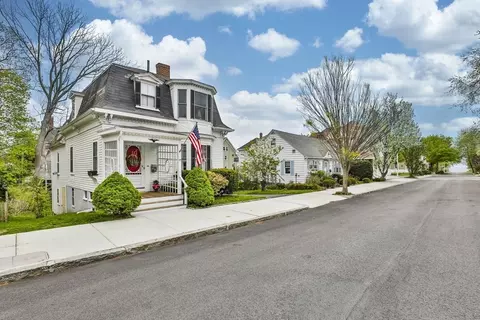 Exterior - 34 Abbott St, Beverly, MA 01915 photo 3 of 6