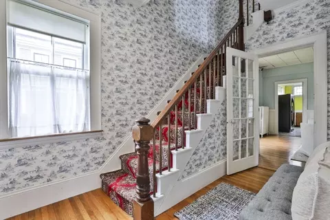 Entry Way - 34 Abbott St, Beverly, MA 01915 photo 2 of 5