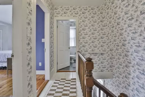 Entry Way - 34 Abbott St, Beverly, MA 01915 photo 3 of 5