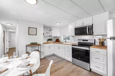 36 Klondike #AVE, Westfield, MA 01085