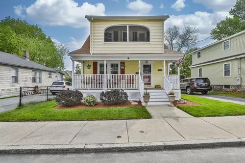170 Warwick St, Lowell, MA 01851