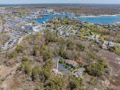 View/Area - 287 Ocean St #D2, Hyannis, MA 02601 photo 3 of 5