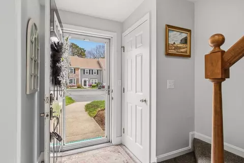 Entry Way - 287 Ocean St #D2, Hyannis, MA 02601 photo 1 of 3