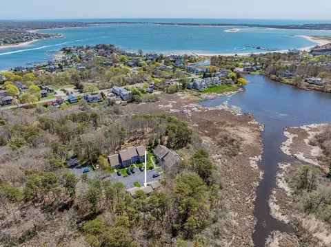 View/Area - 287 Ocean St #D2, Hyannis, MA 02601 photo 2 of 5