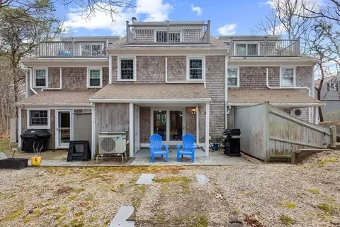 Exterior - 287 Ocean St #D2, Hyannis, MA 02601 photo 1 of 4