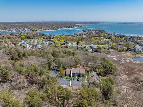 View/Area - 287 Ocean St #D2, Hyannis, MA 02601 photo 4 of 5
