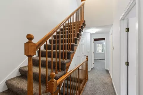 Entry Way - 287 Ocean St #D2, Hyannis, MA 02601 photo 3 of 3
