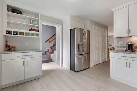 Kitchen - 287 Ocean St #D2, Hyannis, MA 02601 photo 1 of 6
