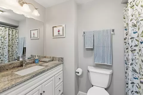 Bath - 287 Ocean St #D2, Hyannis, MA 02601 photo 3 of 3