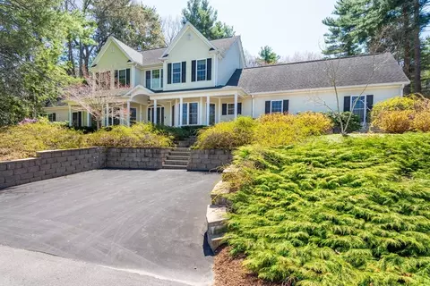 5 Bretton Rd, Dover, MA 02030
