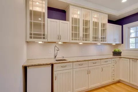 Kitchen - 5 Bretton Rd, Dover, MA 02030 photo 5 of 6