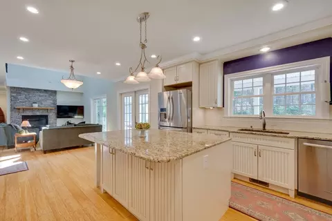 Kitchen - 5 Bretton Rd, Dover, MA 02030 photo 2 of 6