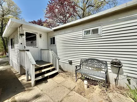 37 Grouse Dr, Chicopee, MA 01020 photo 24
