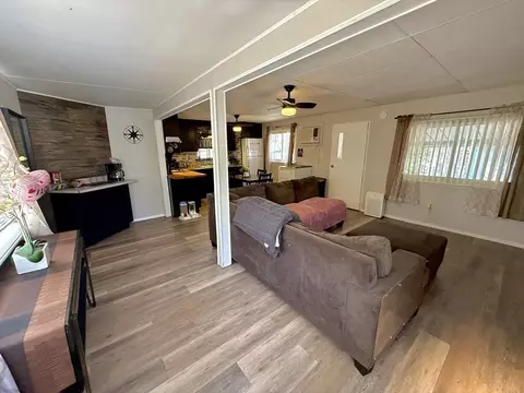 37 Grouse Dr, Chicopee, MA 01020 photo 6